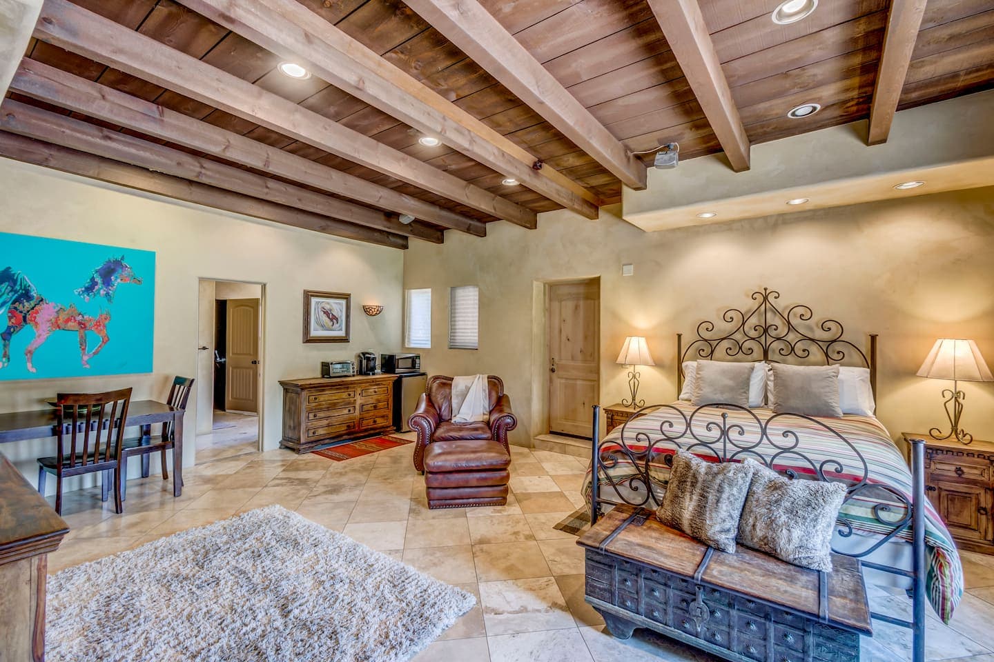 Azul Courtyard Suite — seating and decor